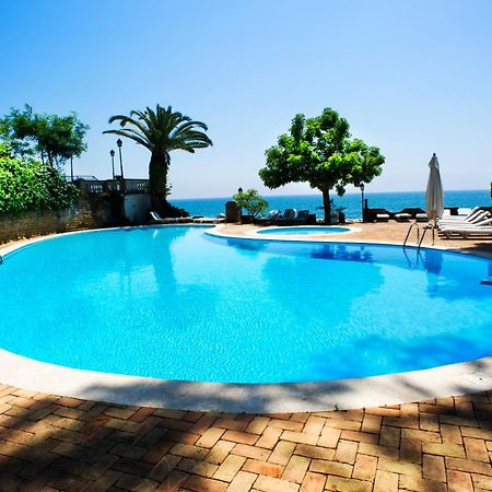 Grande Albergo Miramare Formia Bagian luar foto