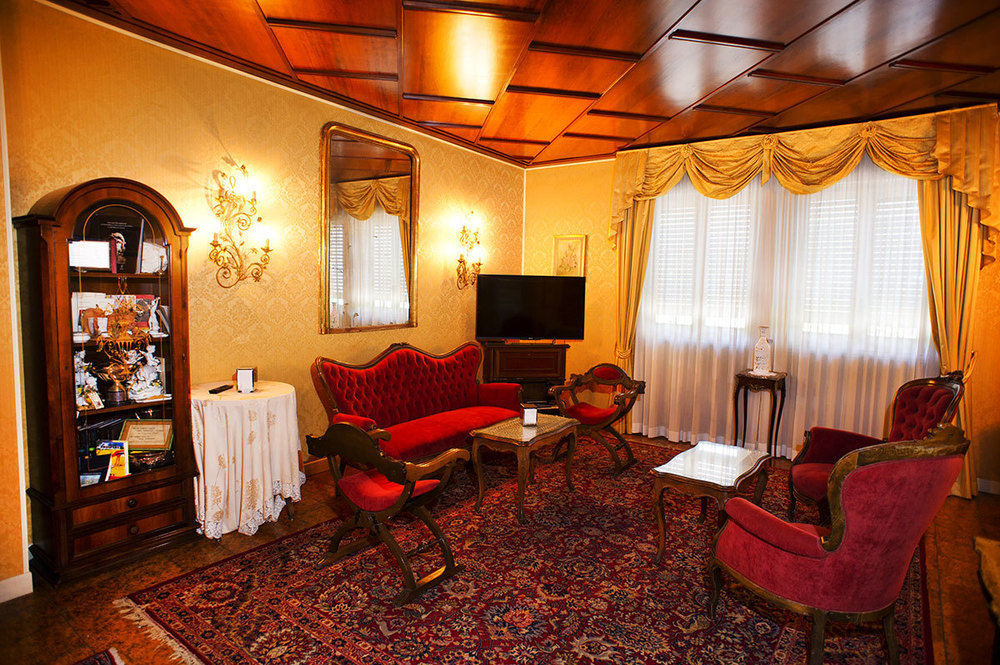 Grande Albergo Miramare Formia Bagian luar foto