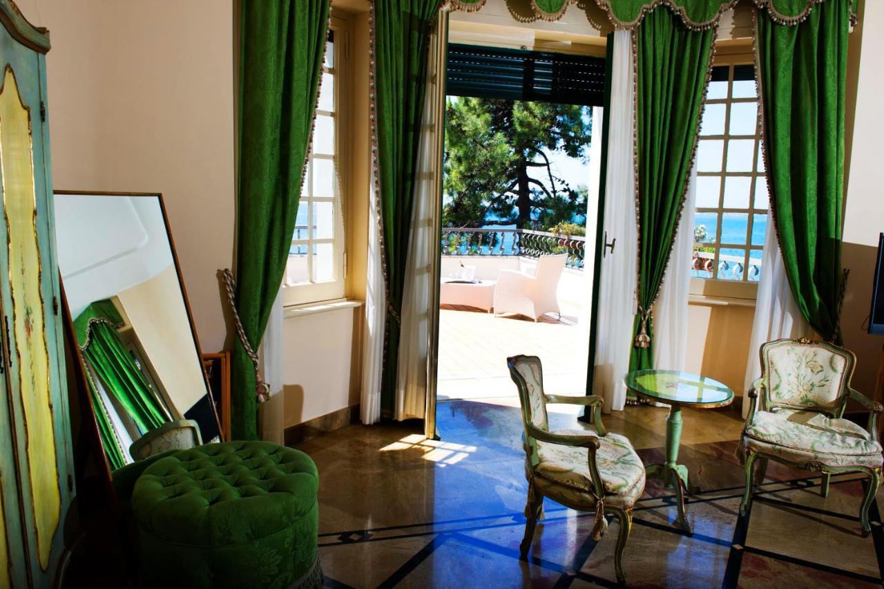 Grande Albergo Miramare Formia Bagian luar foto