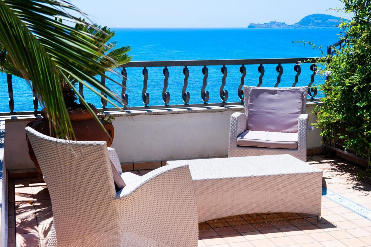 Grande Albergo Miramare Formia Bagian luar foto