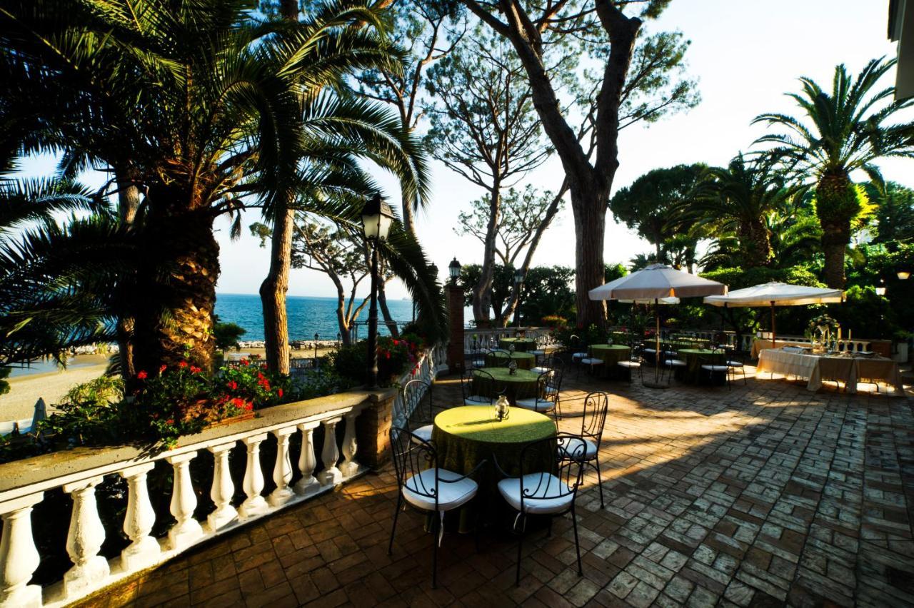 Grande Albergo Miramare Formia Bagian luar foto