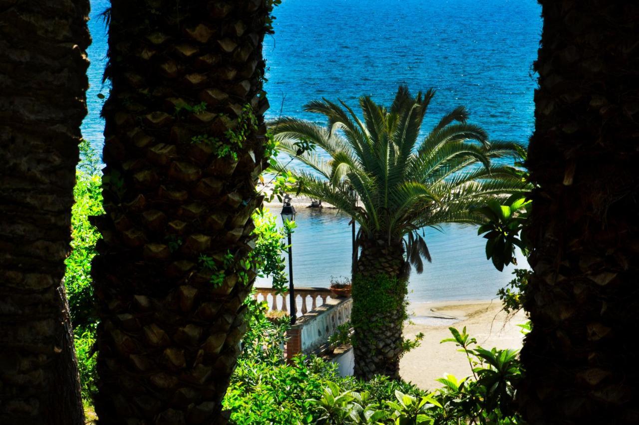 Grande Albergo Miramare Formia Bagian luar foto