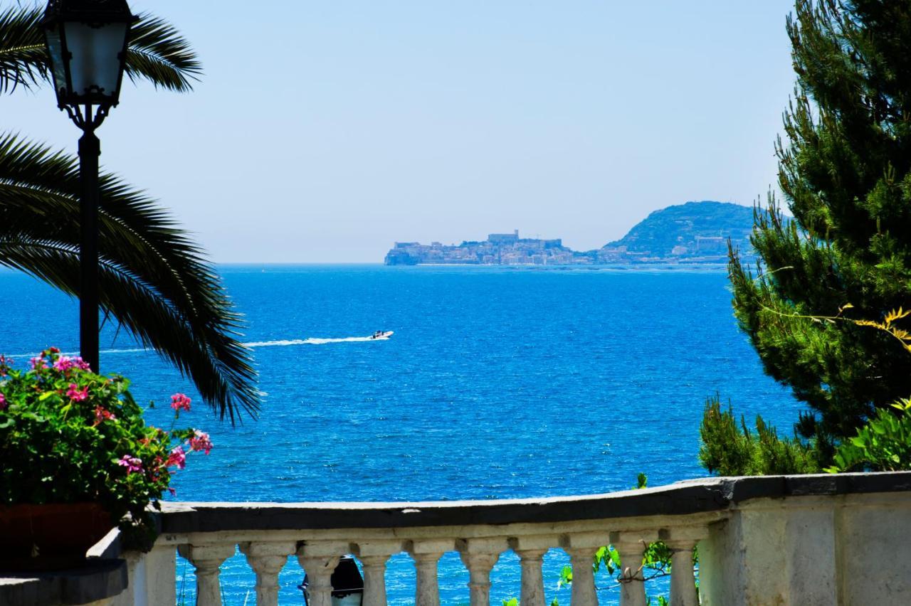 Grande Albergo Miramare Formia Bagian luar foto