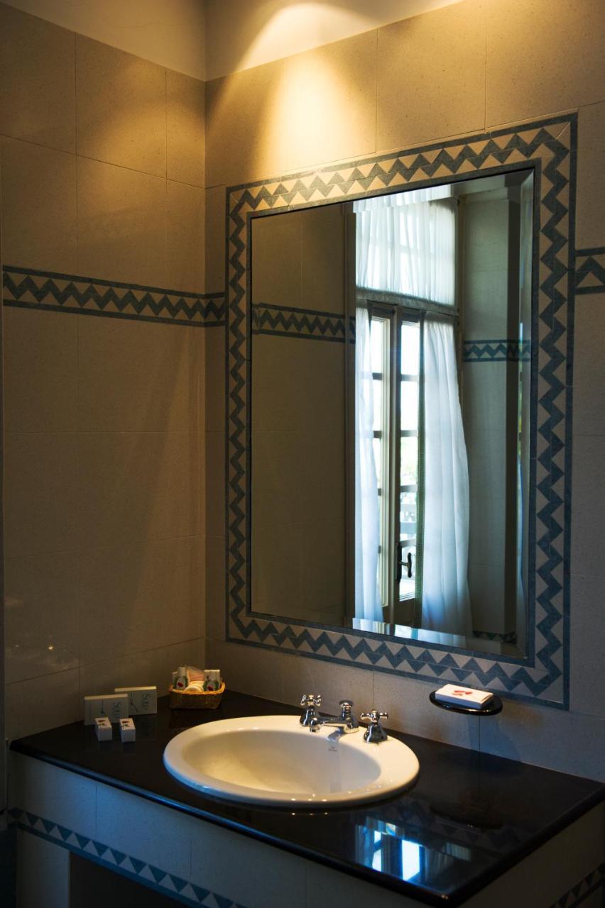 Grande Albergo Miramare Formia Bagian luar foto