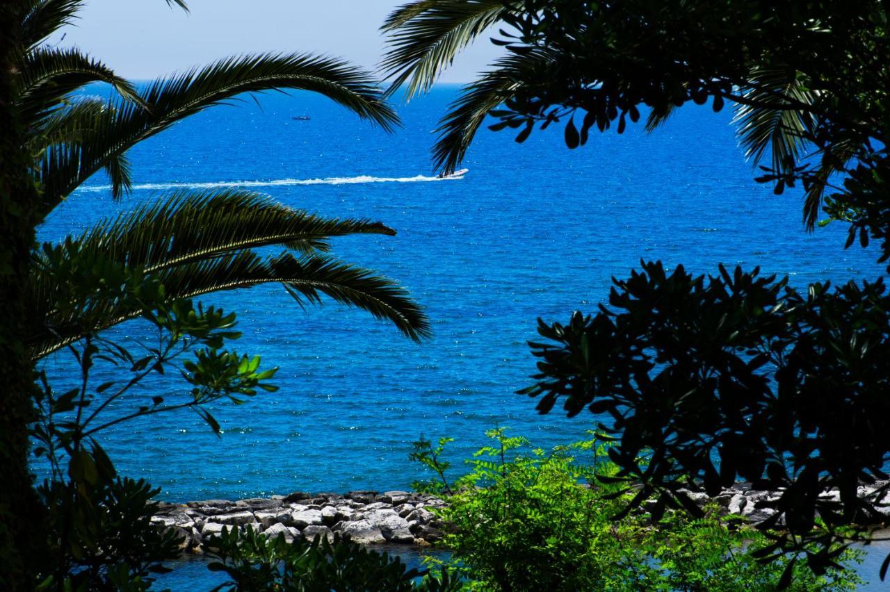 Grande Albergo Miramare Formia Bagian luar foto